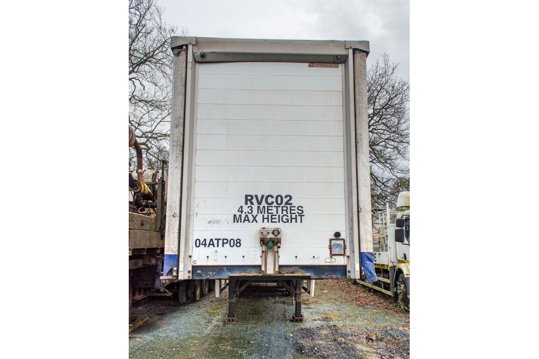 SDC 13.6 metre tri-axle curtain side trailer Year: 2003 Reg Ident: C131442 MOT: Expired - Image 5 of 12