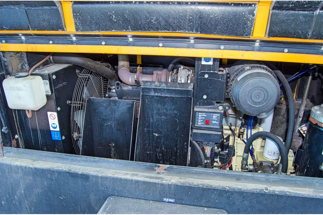 Doosan 7/72 diesel driven fast tow air compressor Year: 2014 S/N: 542145 Recorded Hours: 1443 - Image 6 of 8