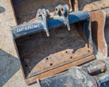 2 ft digging bucket