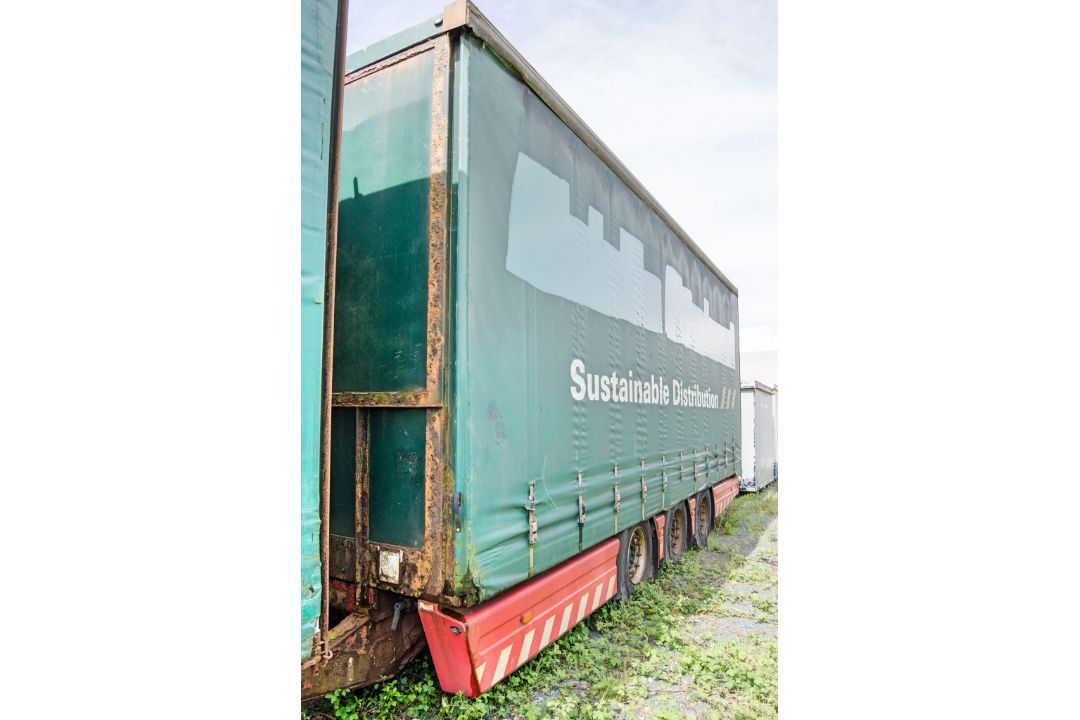 SDC Trailers 8 metre tri-axle curtain sided trailer Year: 2010 Ident: C298661 MOT: Expired - Image 5 of 11