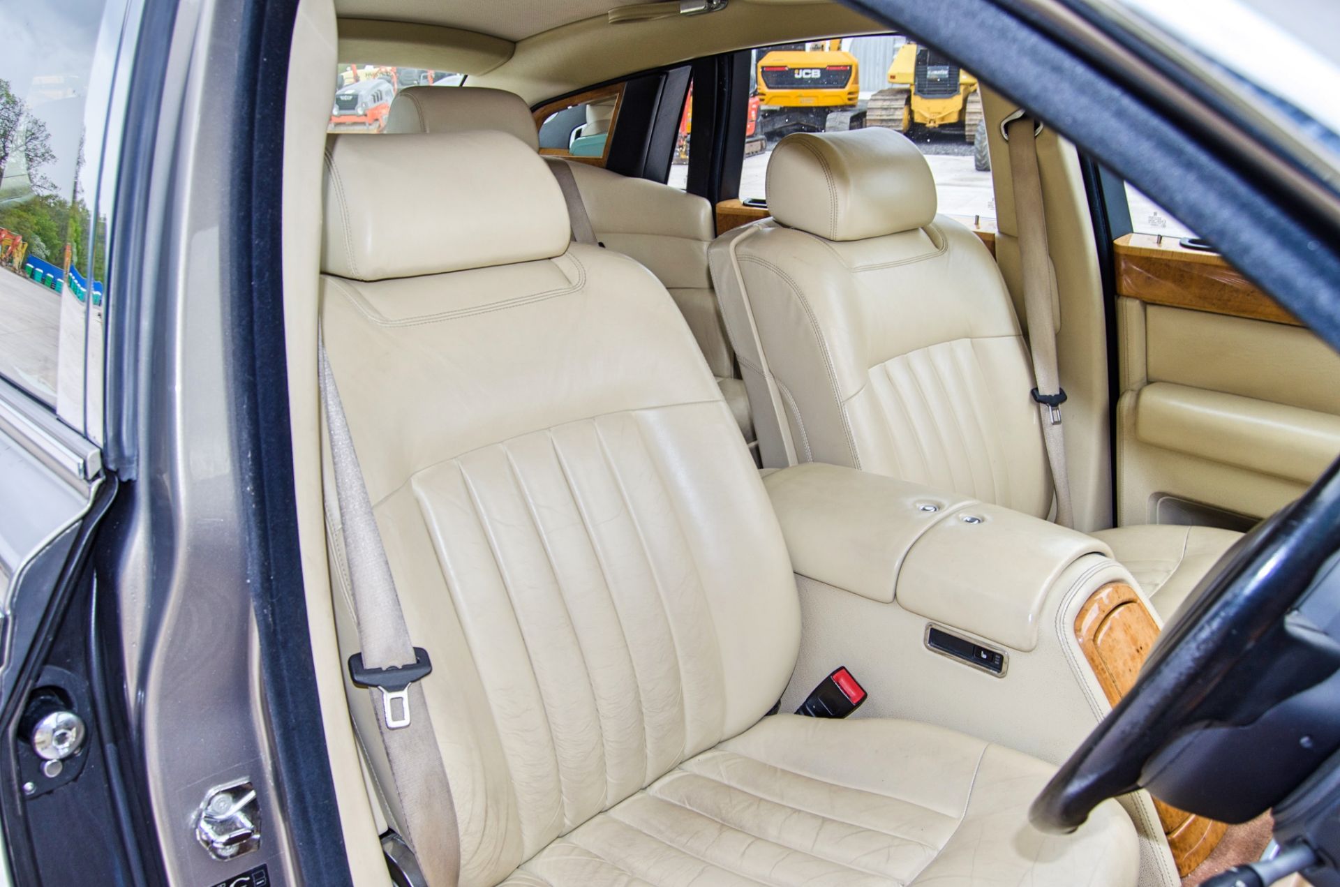 Rolls Royce Phantom 6749cc V12 Auto 4 door saloon car Registration Number: RX05 BPF Date of - Image 33 of 53