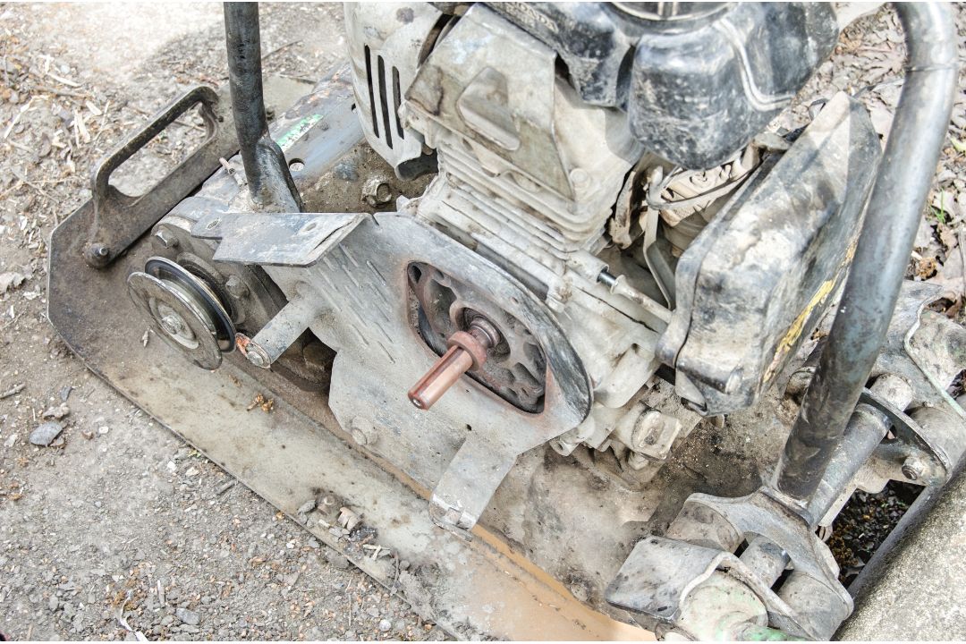 Belle LX3251 petrol driven compactor plate A741189 ** Drive parts missing ** - Image 3 of 4