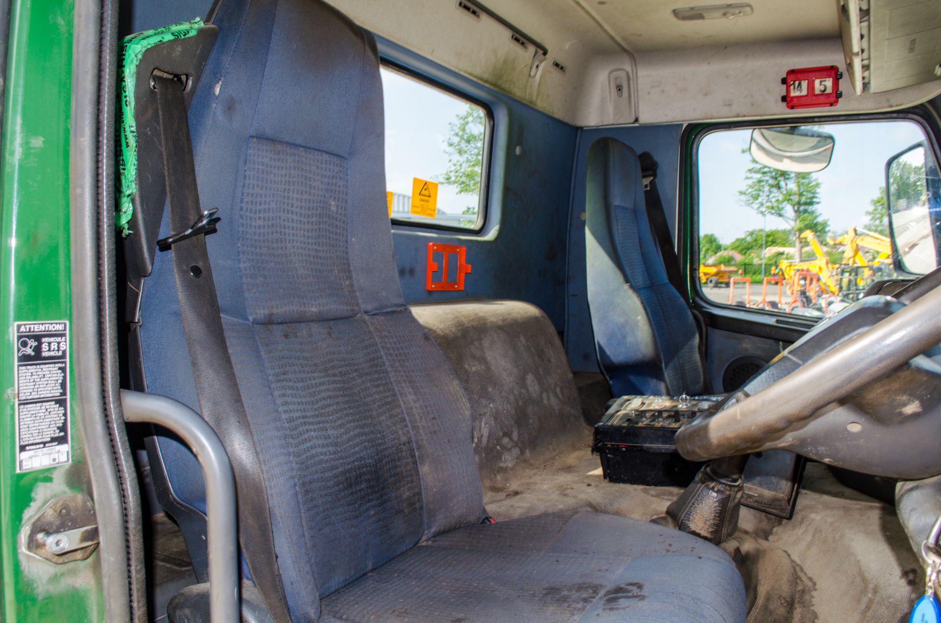 Volvo FM400 8x4 Euro 6 32 tonne hook loader lorry Registration Number: PO56 OFV Date of - Image 23 of 27
