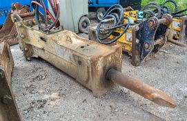 DKB OKB350 hydraulic breaker c/w headstock Pin diameter: 50mm Pin centres: 300mm Pin width: 210mm
