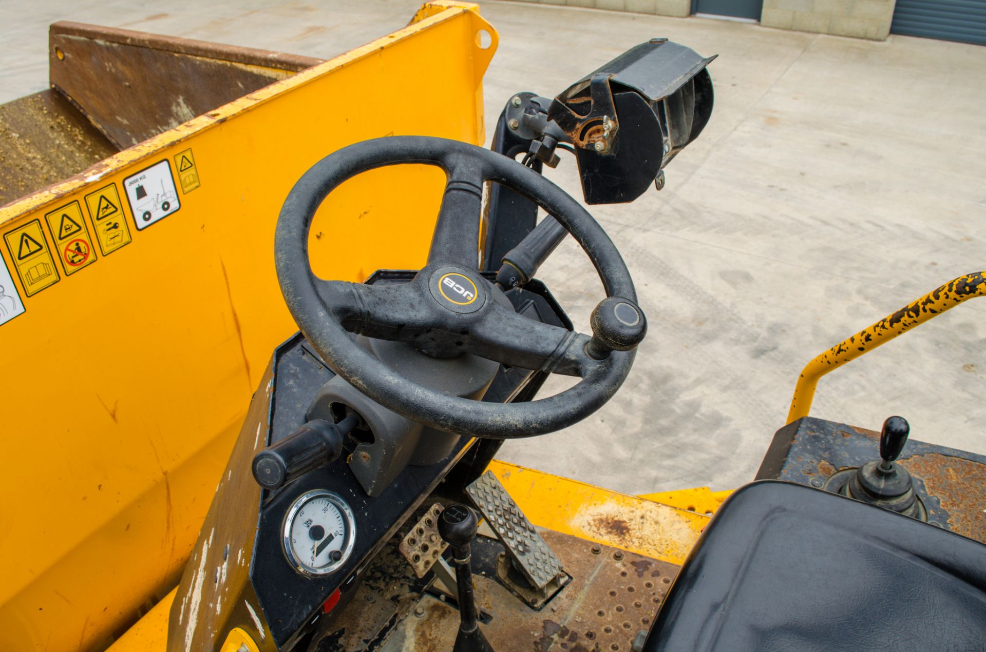 JCB 9FT 9 tonne straight skip dumper Year: 2018 S/N: J2780304 Recorded Hours: 1286 c/w camera system - Image 17 of 19