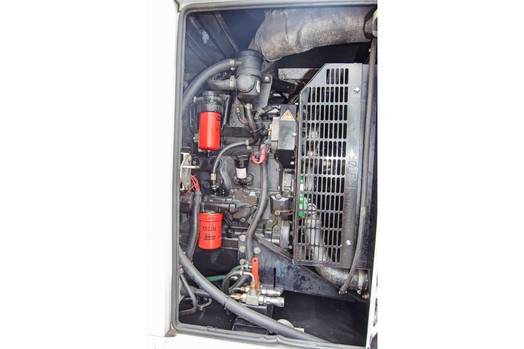 SDMO R66 60 kva diesel driven trailer mounted mobile generator Recorded hours: 12210 A604026, - Image 5 of 8