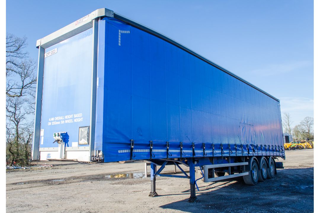 Lawrence David 13.7 metre tri-axle curtain sided trailer Year of Manufacture: 2015 Ident Mark: - Image 1 of 15