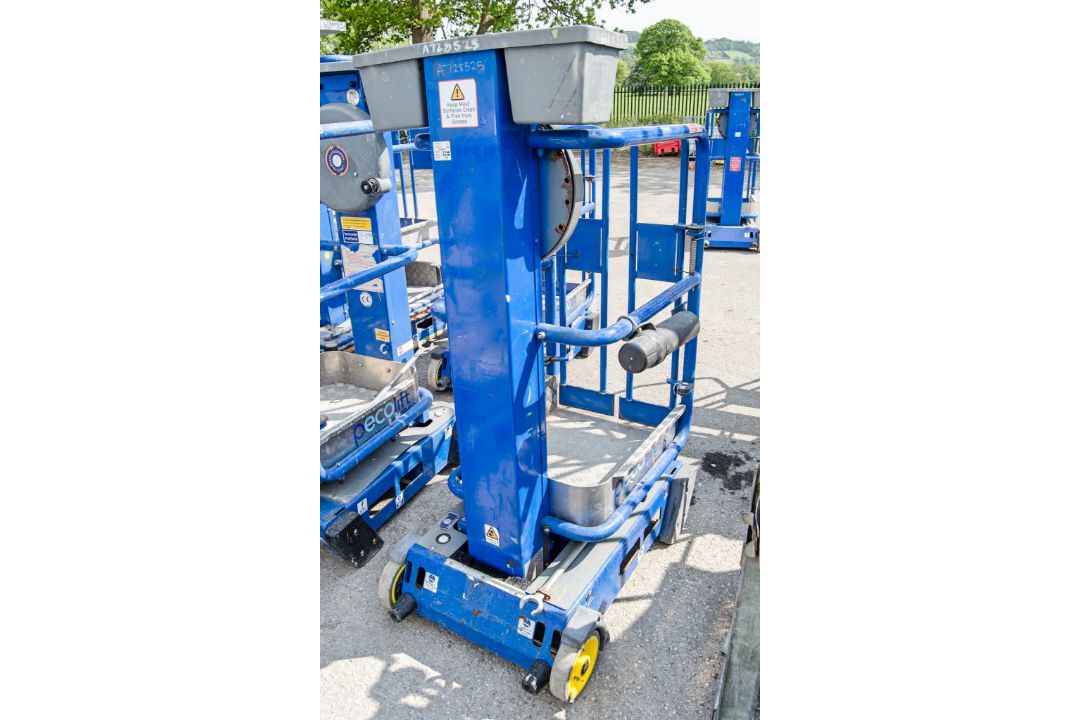 Power Tower Peco Lift manual vertical mast access platform A728525 - Image 2 of 3