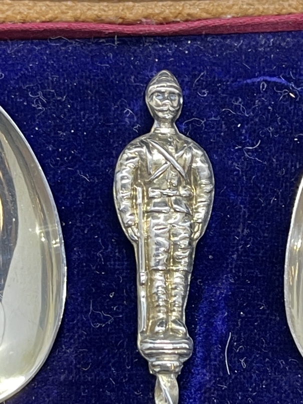 Hallmarked Silver: Set of six spoons with soldiers as handles, Birmingham 1899, cased. 3.7ozt. - Image 4 of 5