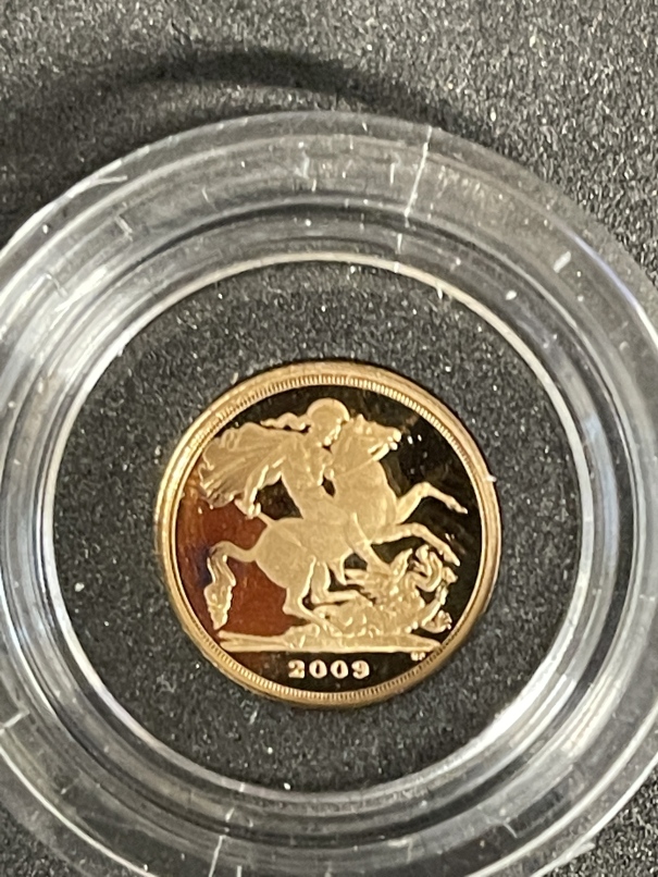 Coins/Numismatics: Royal Mint Queen Elizabeth II 2009 gold proof quarter sovereign coin, cased - Image 4 of 5