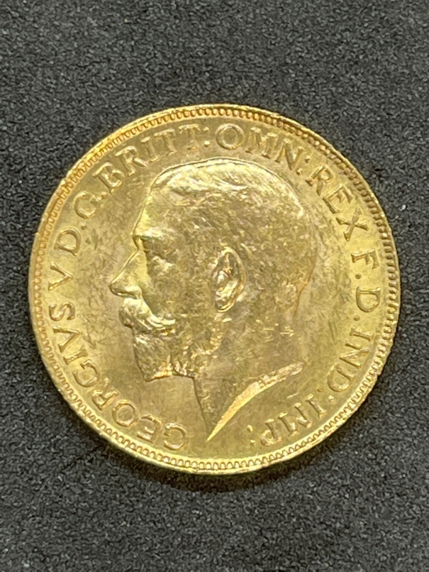 Coins/Numismatics: George V 1911 Gold Sovereign. - Image 3 of 3