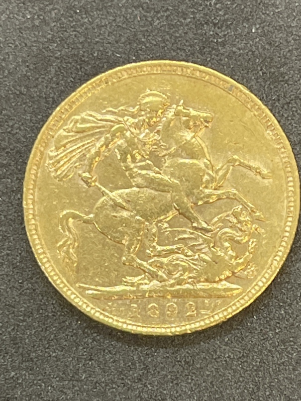 Coins/Numismatics: 1892 Queen Victoria gold full sovereign, veiled head. - Image 5 of 5