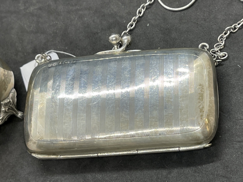 Hallmarked Silver: Edwardian solid silver purse with leather lining Birmingham 1913, G. Norman. 2. - Image 3 of 5