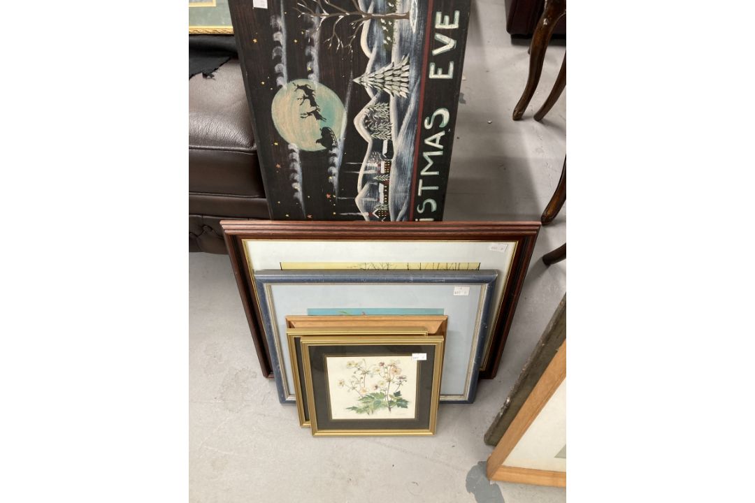 Paintings & Prints: Watercolour, flowers in vase. Signed H M Slade, 1916. Framed and glazed. Tear on - Image 3 of 3