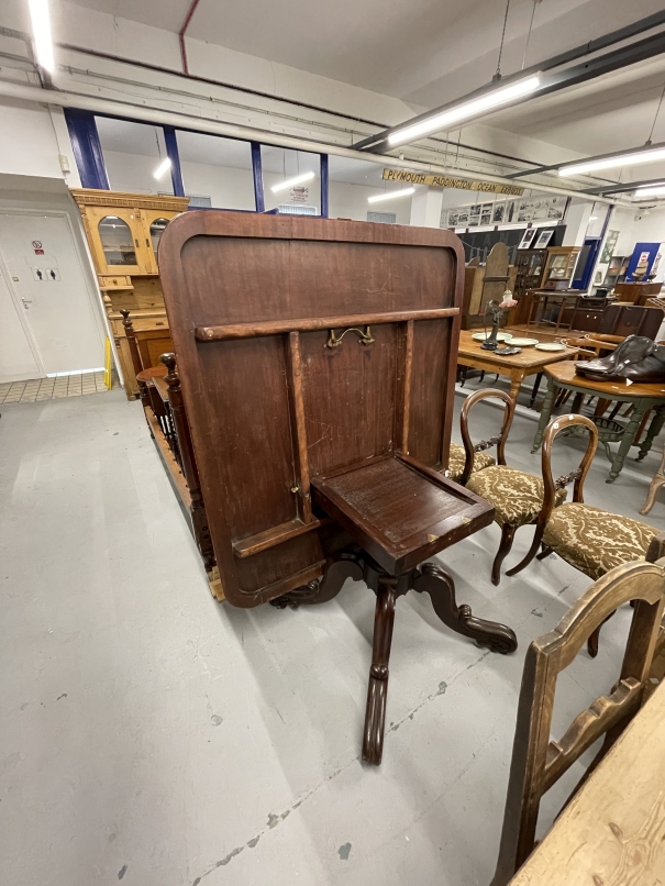 Early 20th cent. Mahogany rectangular tilt top dining table on turned central support with tripod - Image 4 of 4