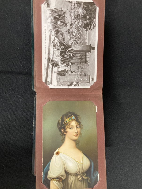 Postcards: Concertina style postcard album containing one hundred cards depicting the life, loves - Image 2 of 4