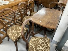 Early 19th cent. Mahogany oval dining table with two flaps on a baluster shaped column and four