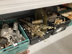 Metalware: Large collection of mixed metal items, includes pewter tankards, vase, candlesticks,