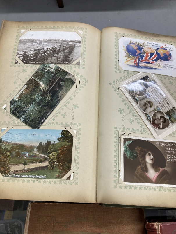 Postcards: Edwardian Art Nouveau albums containing many hundreds of cards including glamour, - Image 4 of 6