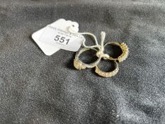 Hallmarked Jewellery: Three 9ct gold dress rings, two size O and one size L. Total weight 8.3g.