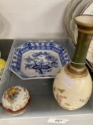 20th cent. Ceramics: Wedgwood aesthetic long necked vase decorated with pink flowers and gilt