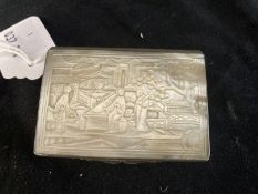 19th cent. Chinese mother of pearl and silver mounted snuff box of rectangular form, engraved with