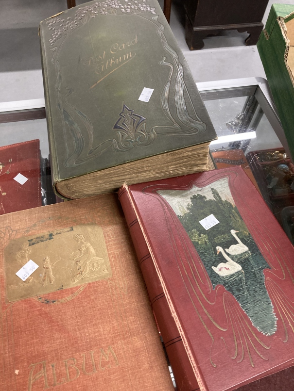 Postcards: Edwardian Art Nouveau albums containing many hundreds of cards including glamour, - Image 2 of 6