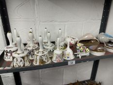 20th cent. Ceramics: Collection of bells Hammersley Mary Mary, Ebb Tide, green/gold Christmas