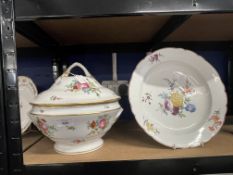 19th cent. Large Paris porcelain tureen and cover, the flared form painted with sprays of European