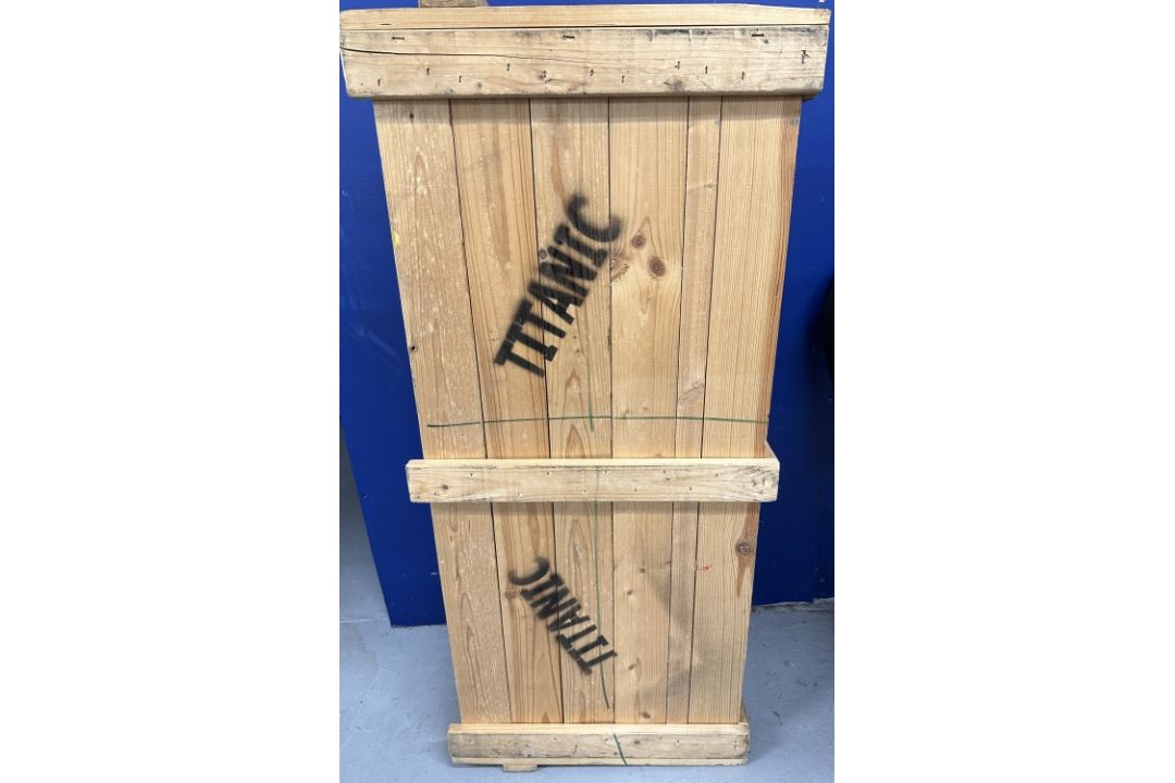 R.M.S. TITANIC: Cased model of of the ill fated liner with bespoke packing case. Case size 48ins. - Image 2 of 2