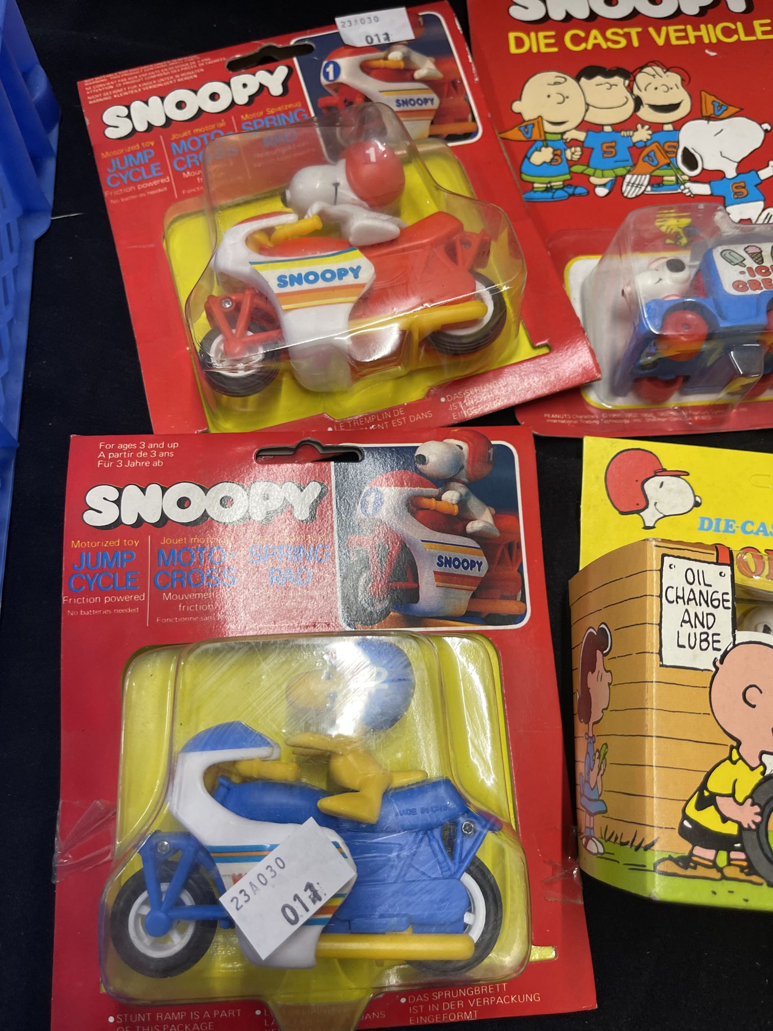 Peanuts and Snoopy collectable diecast vehicles to include ESCI Snoopy's Garage Jeep, Beetle, - Image 3 of 7