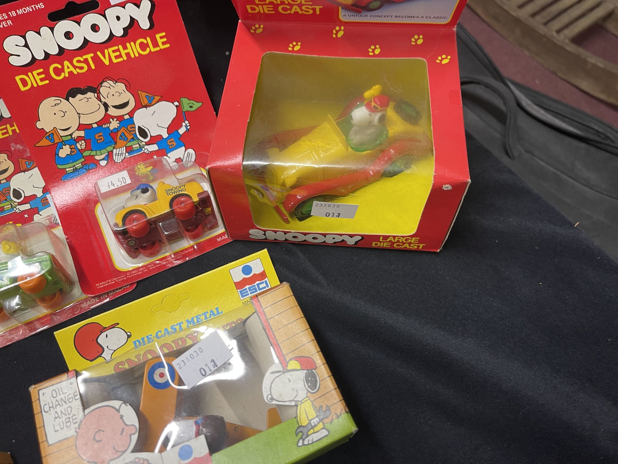 Peanuts and Snoopy collectable diecast vehicles to include ESCI Snoopy's Garage Jeep, Beetle, - Image 5 of 7