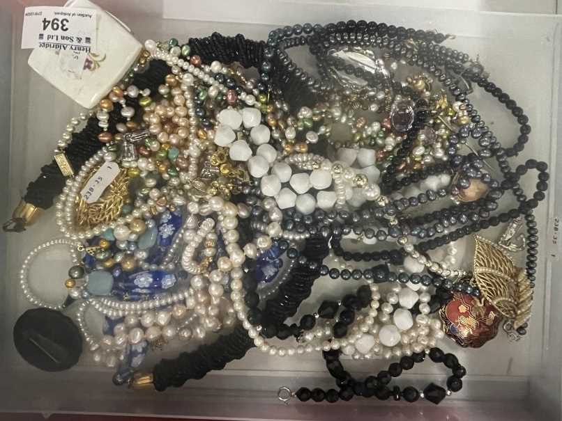 Costume Jewellery: - Image 2 of 2