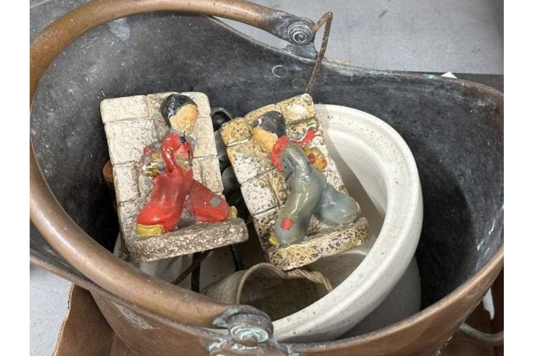Metalware: - Image 2 of 3