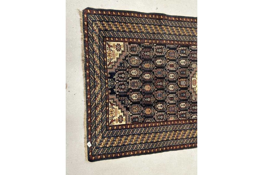 Carpets & Rugs: - Image 2 of 9