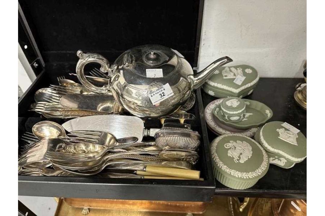 White Metal & Platedware: - Image 1 of 4