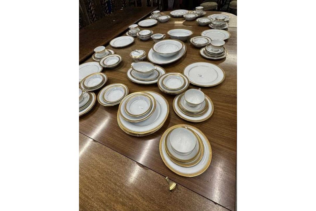 Ceramics: - Image 1 of 4