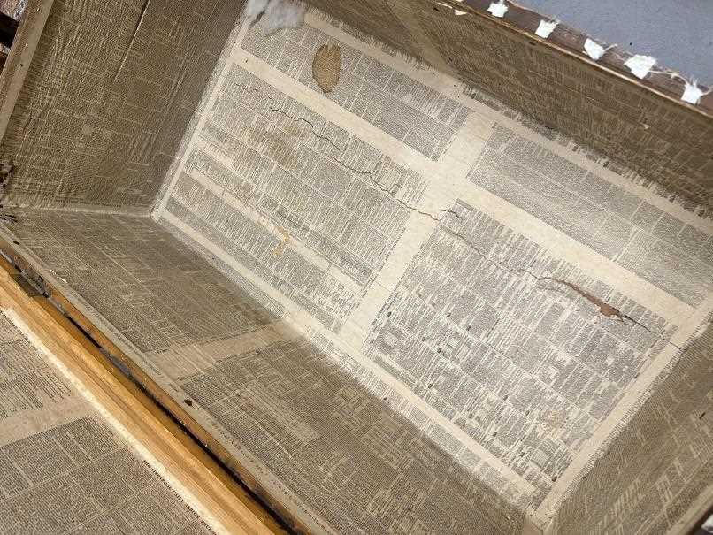 Furniture: - Image 2 of 4