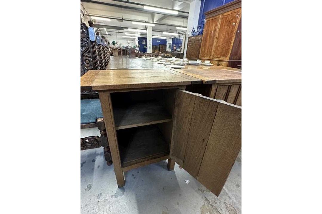 Furniture: - Image 3 of 4