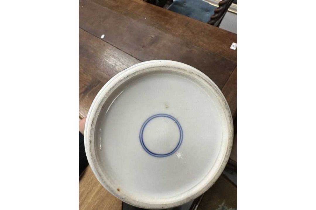 Ceramics: - Image 5 of 6