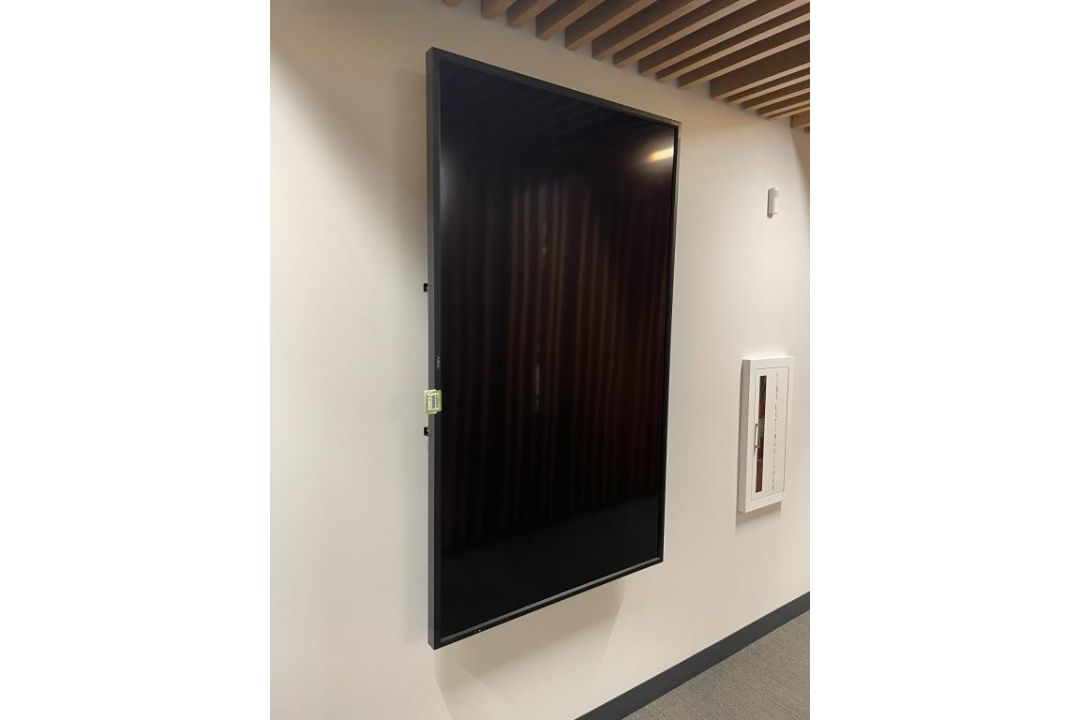 (2qty) NEC 70" Multisync P703 Display's - Image 1 of 5