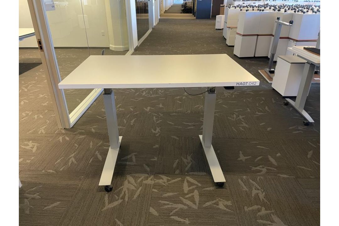(4qty) Knoll 48"x 29.5" Portable Sit-Stand Desk - Image 1 of 6