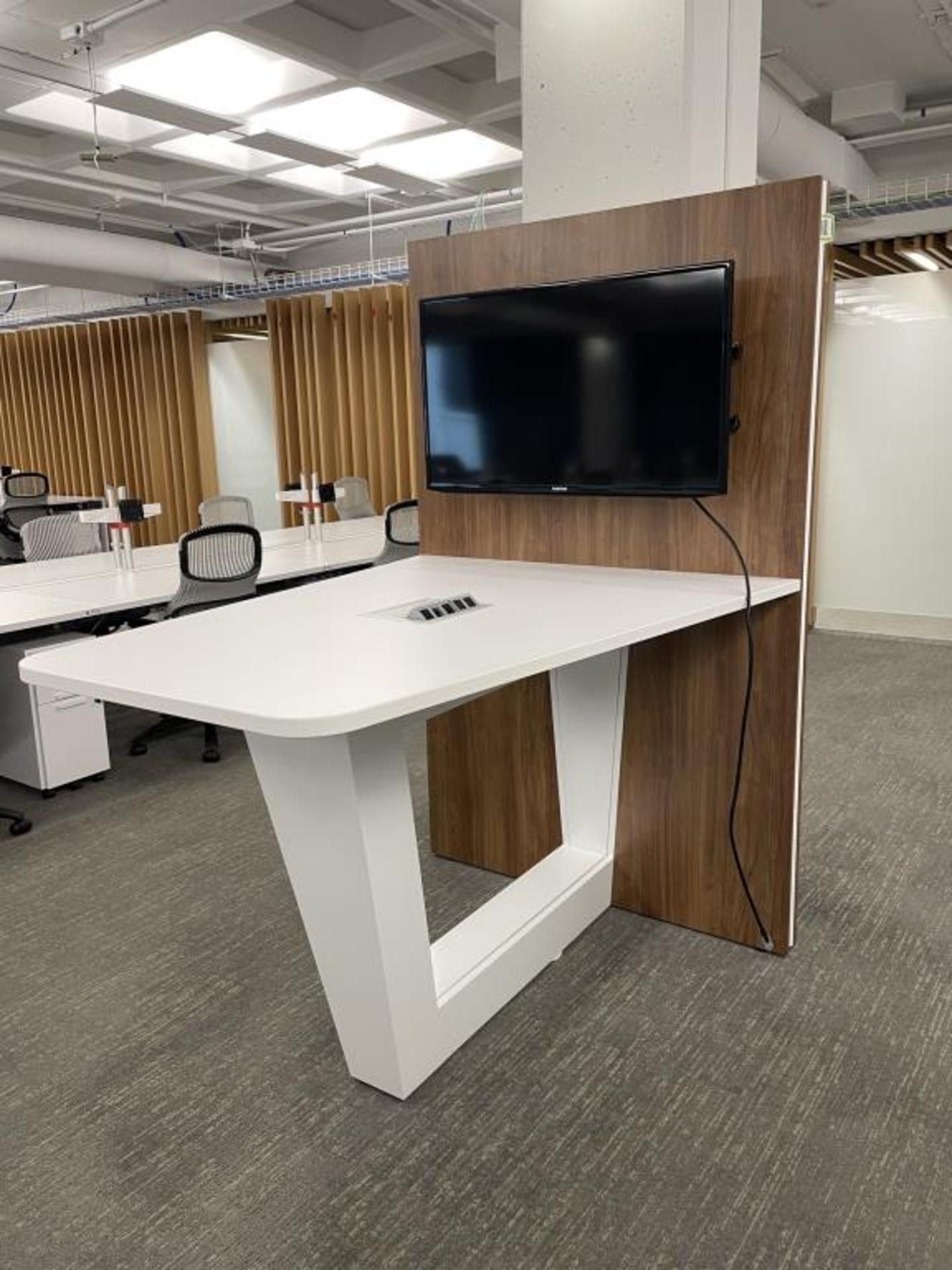National Mio Collaborative High top Desk