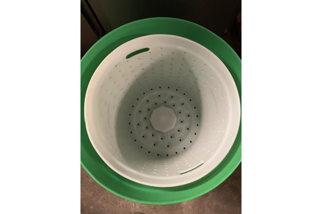 Electrolux Greens Machine 20Gal Vegetable Dryer - Image 2 of 2