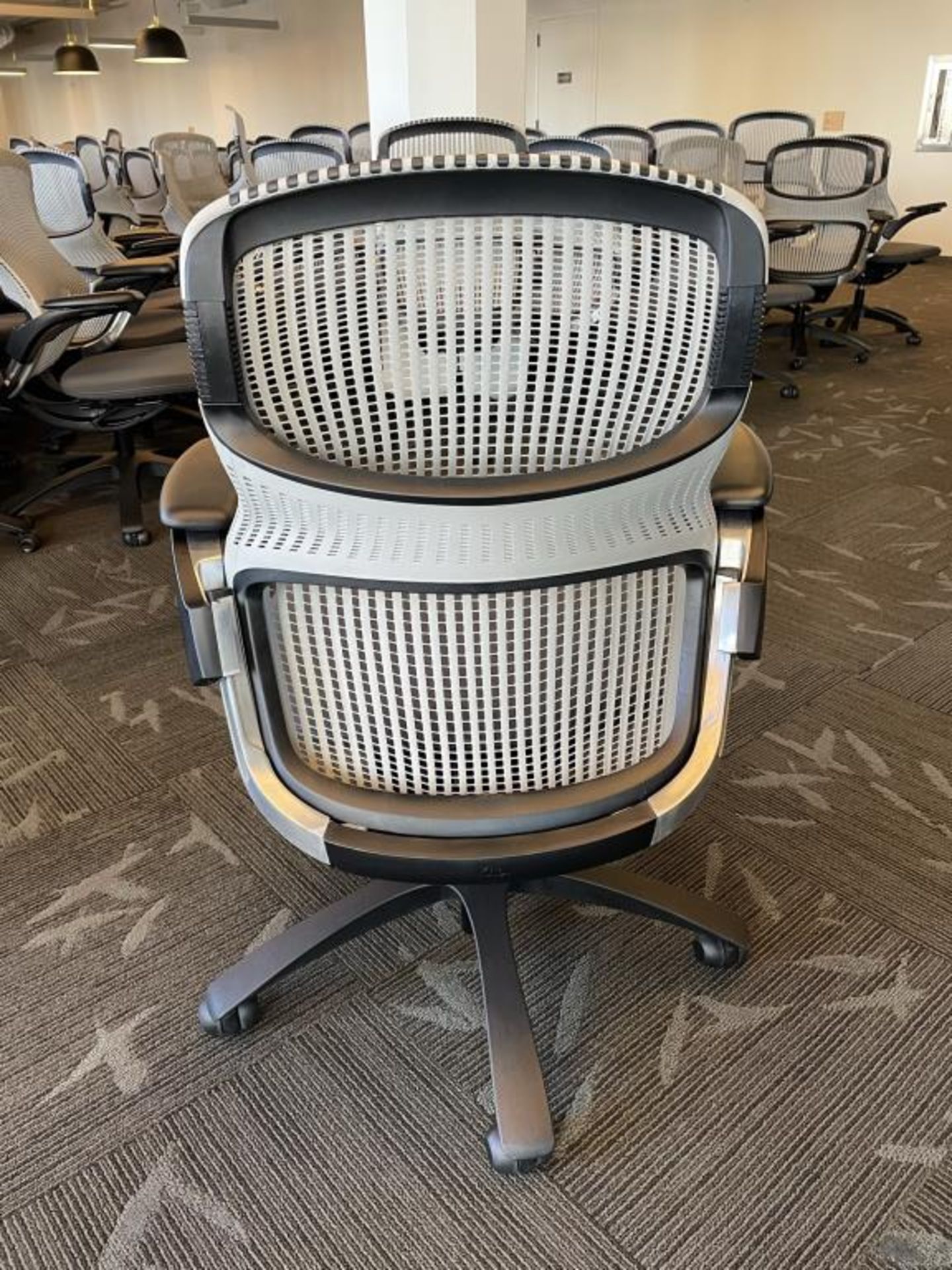 Knoll Generation High Performance Task Chair - Image 2 of 11