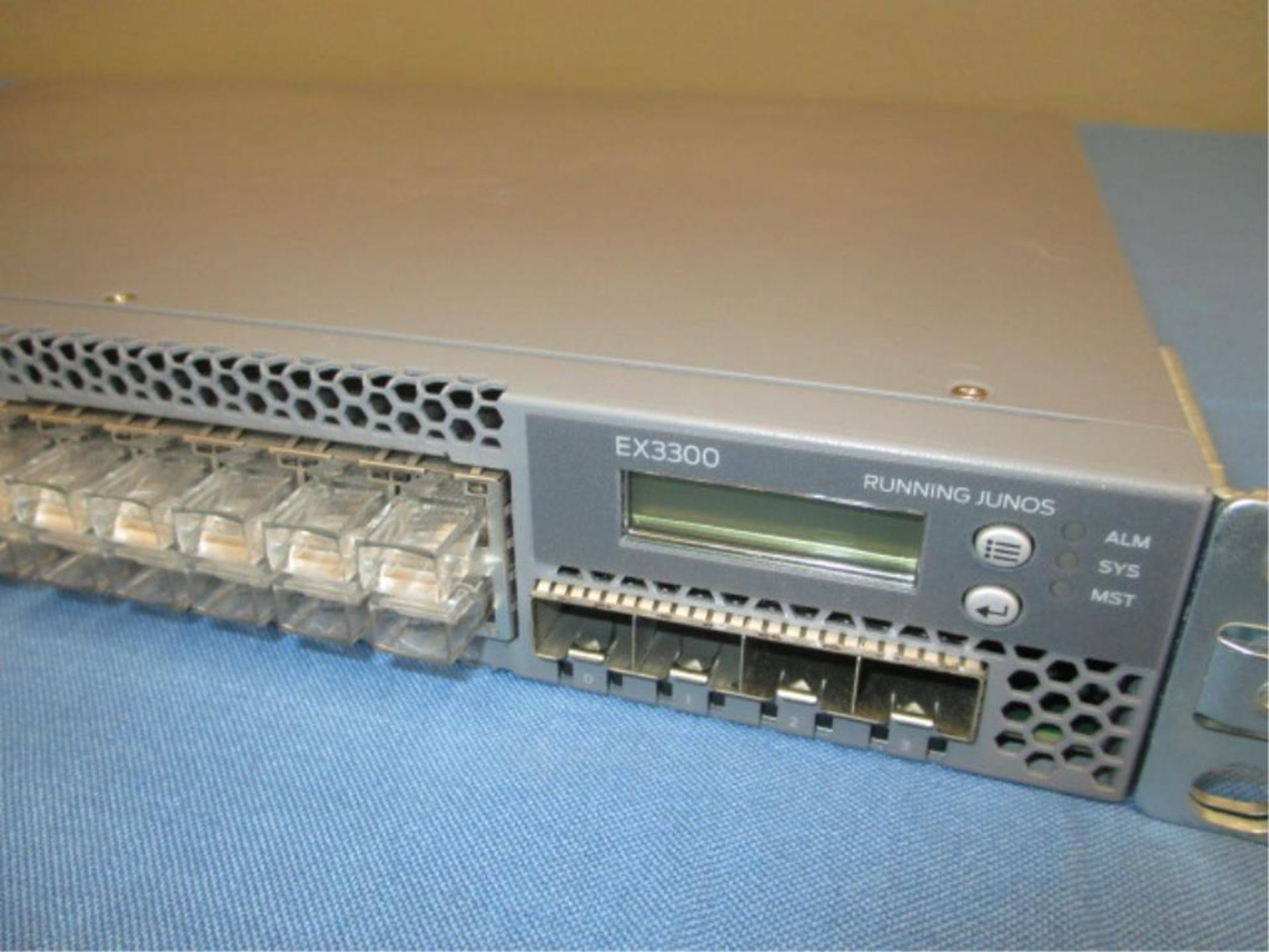 Juniper Ethernet Switch - Image 2 of 4