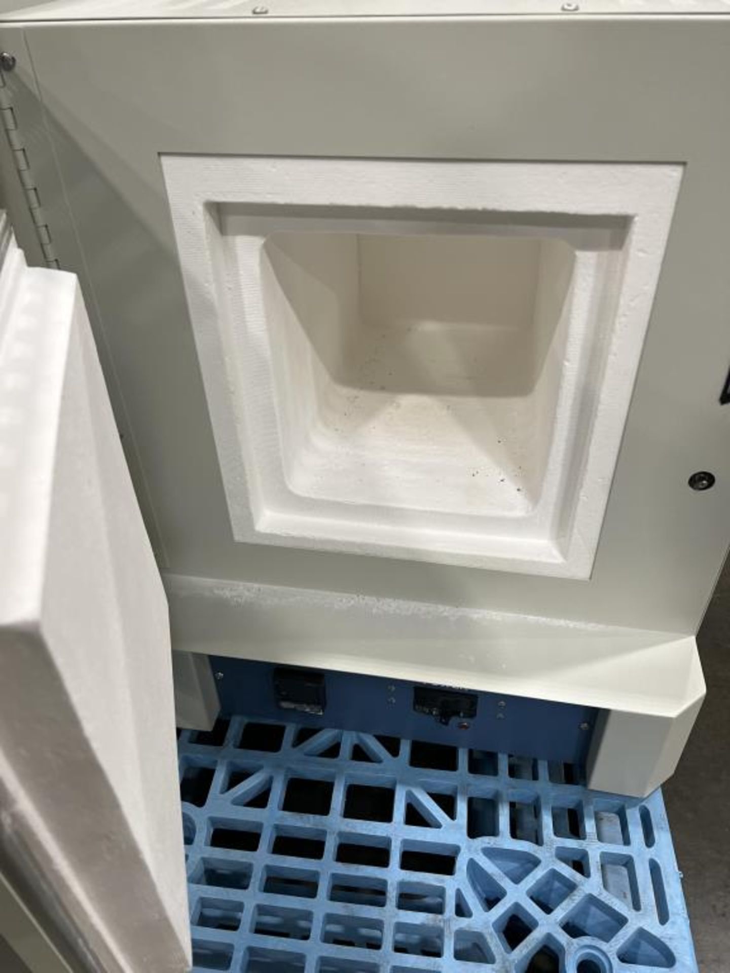 Thermo Scientific Box Furnace - Image 2 of 4