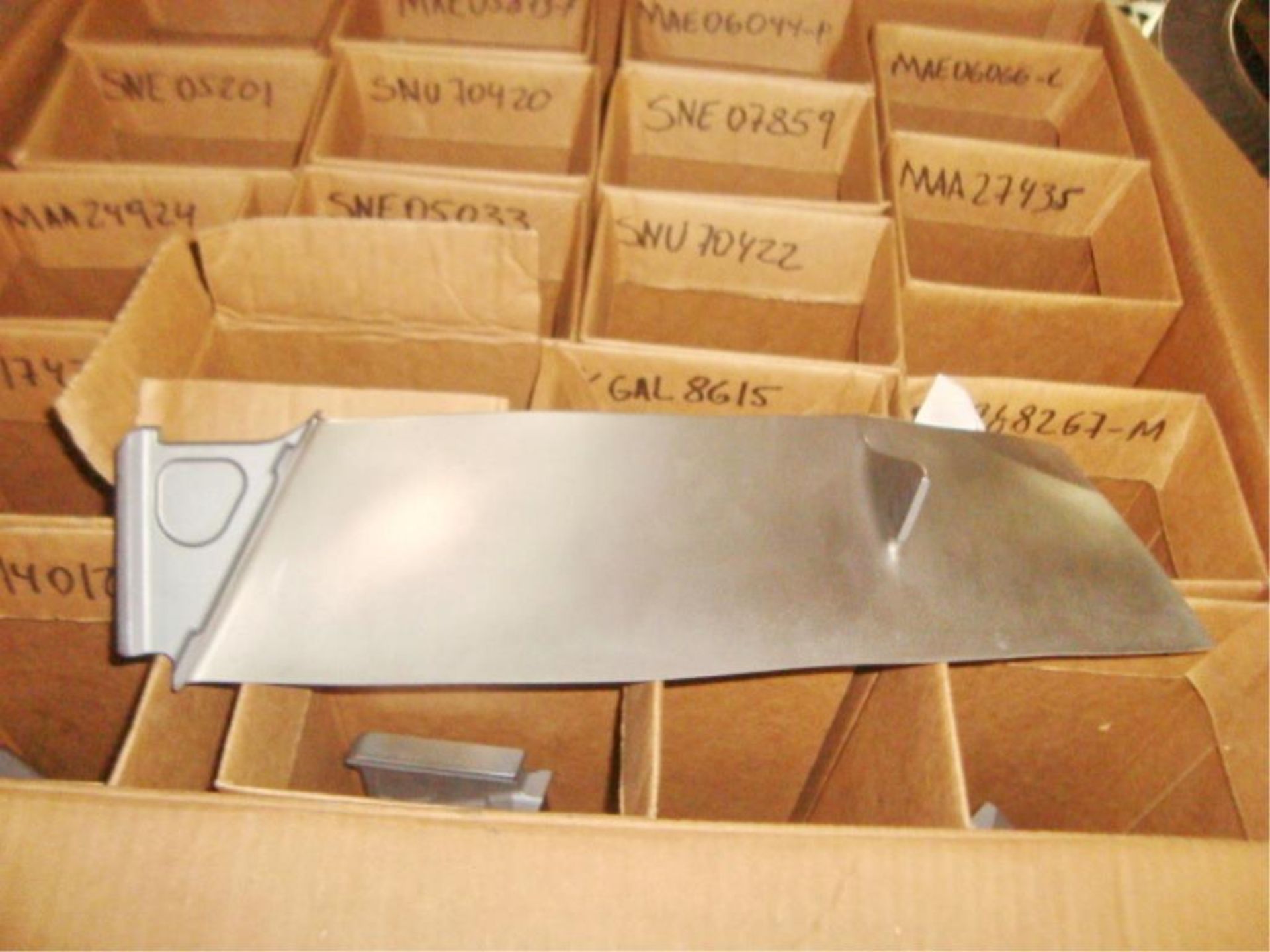 CFM56-3 Blades-Fan Rotor STG 1 - Image 15 of 18