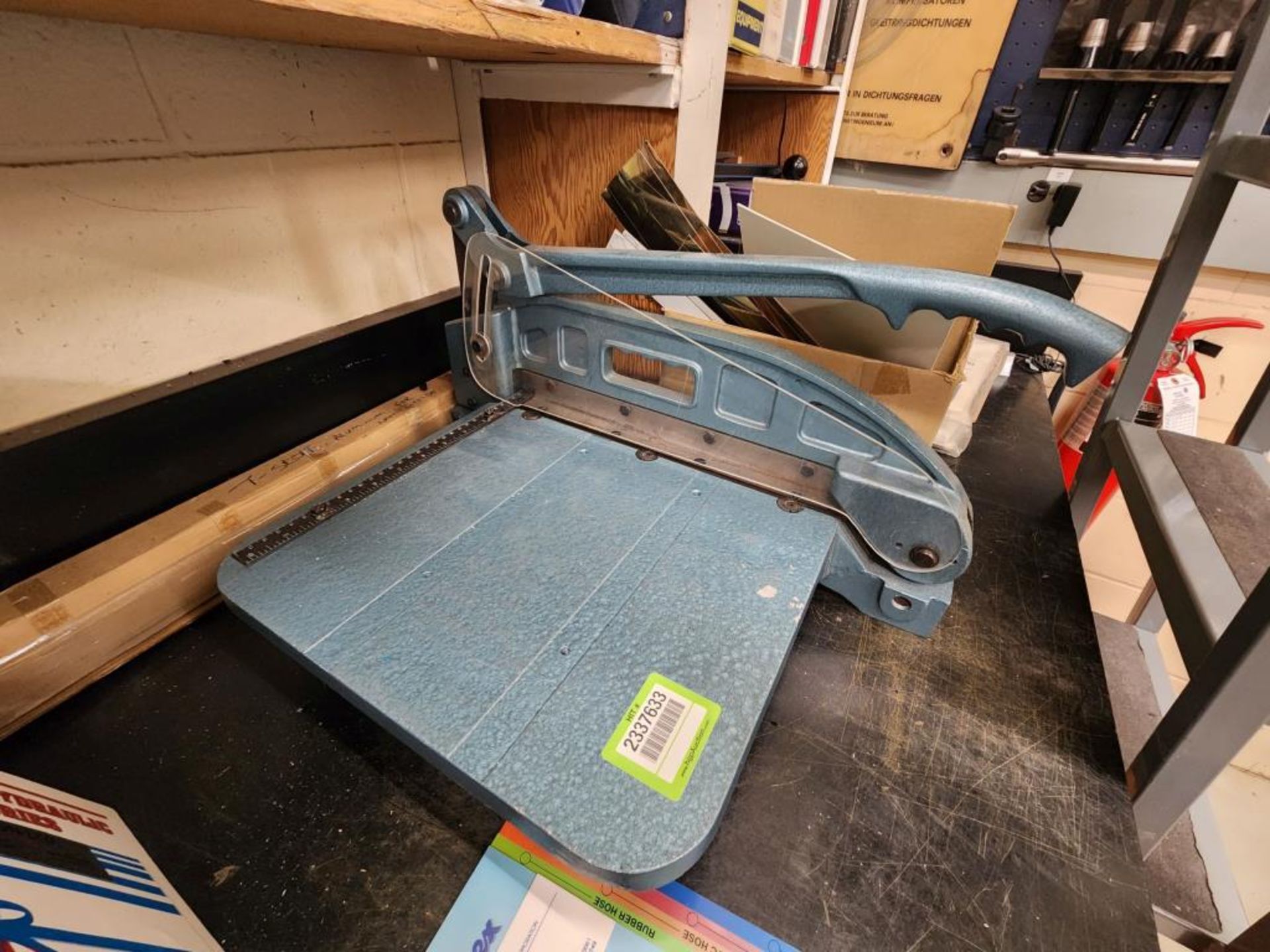 Guillotine / Cutter