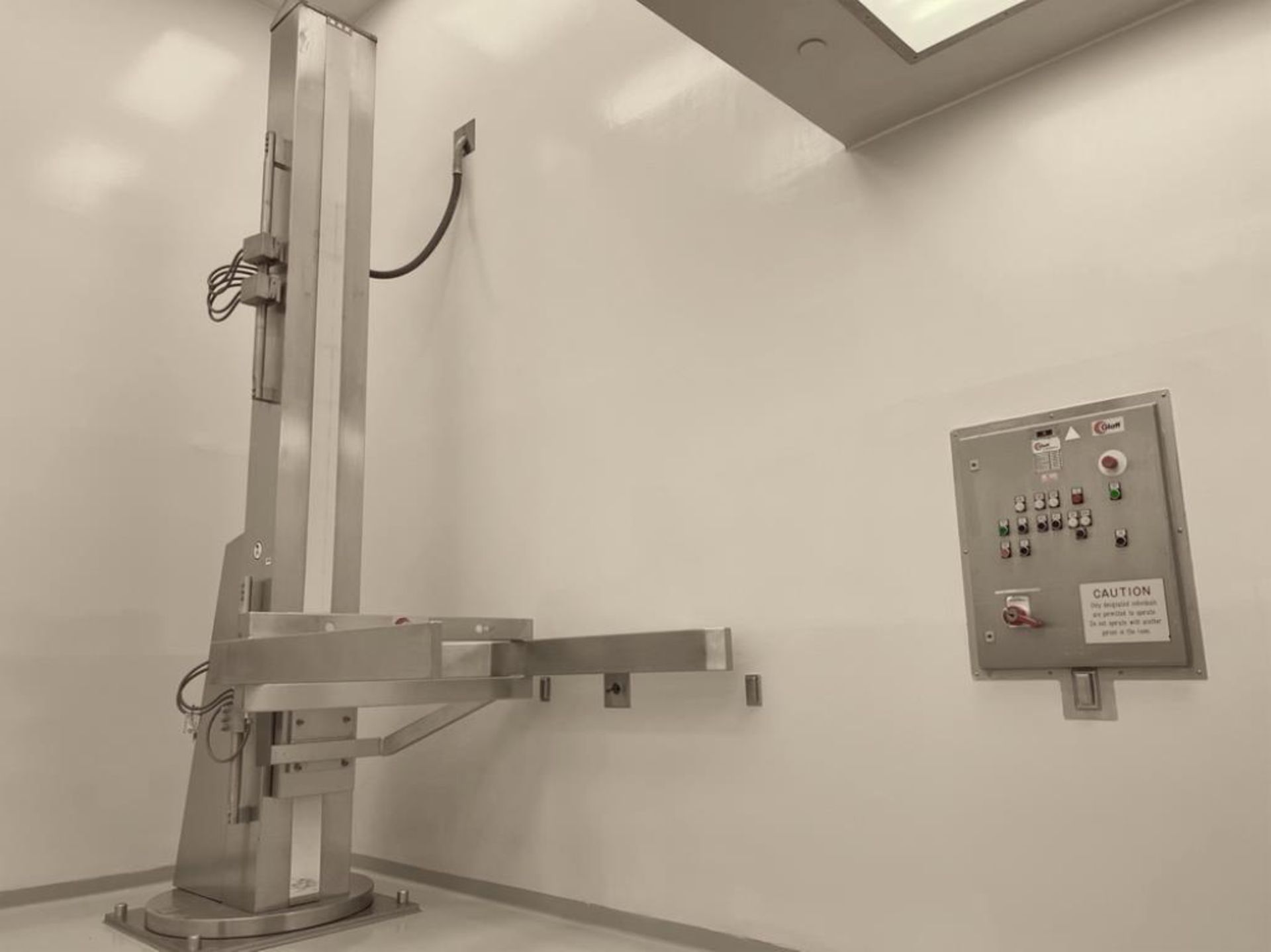 Glatt Post Type Lift & Discharging Device